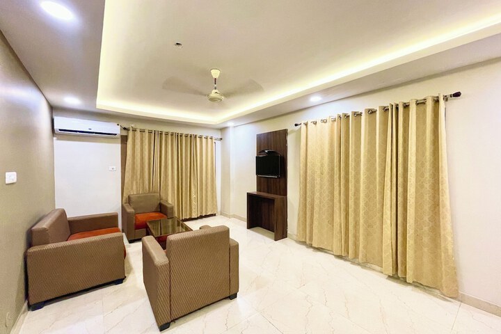 Room 22 of 76
