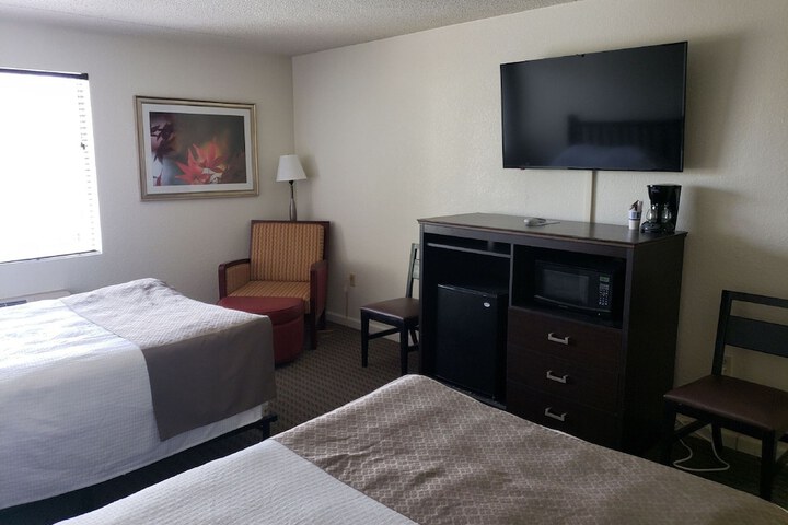 Room 7 of 24