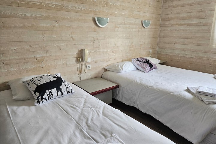 Room 33 of 47