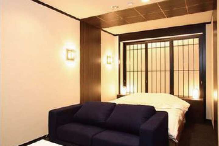 Room 3 of 19