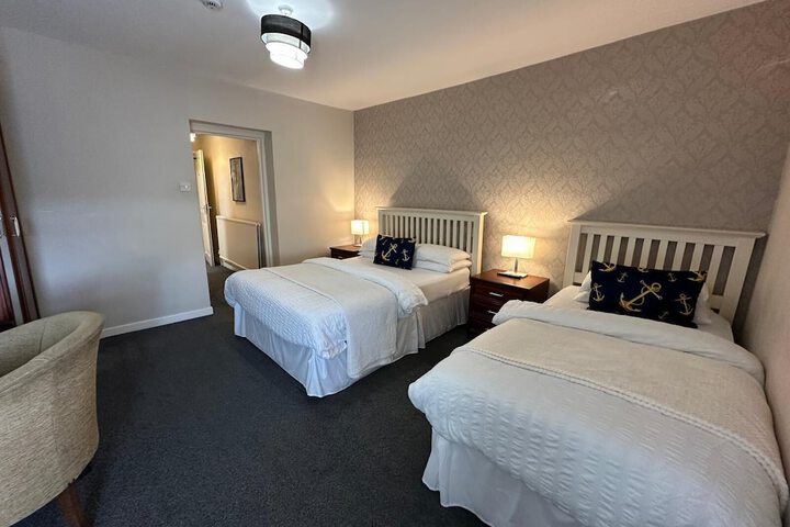 Room 12 of 21