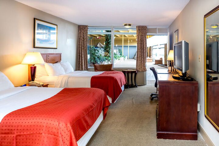Room 4 of 24