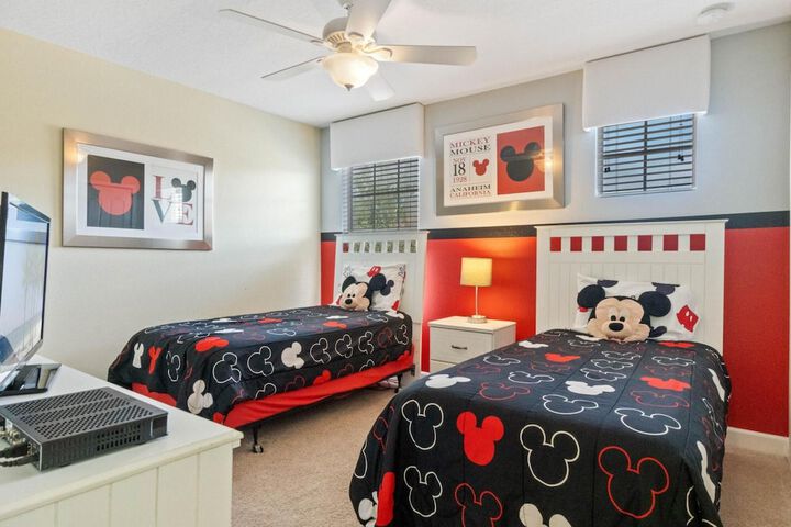 Room 27 of 61