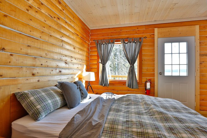 Room 2 of 26