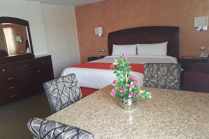 Room 9 of 29