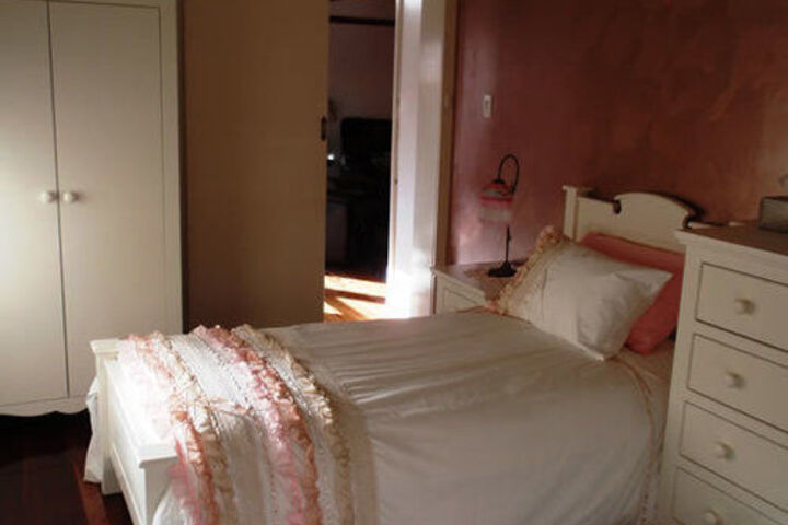Room 6 of 25