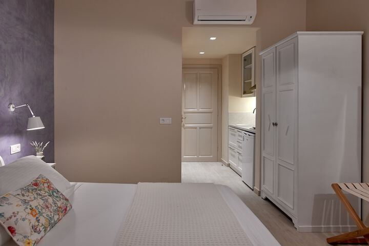 Room 20 of 103