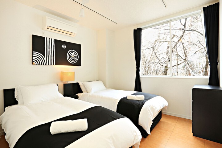 Room 10 of 41