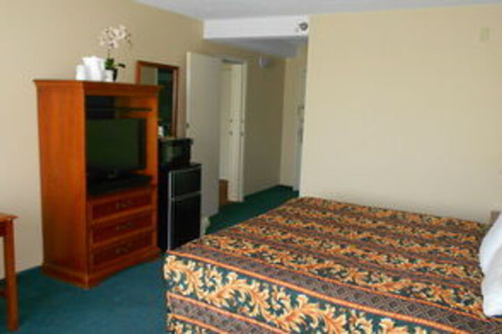 Room 30 of 53