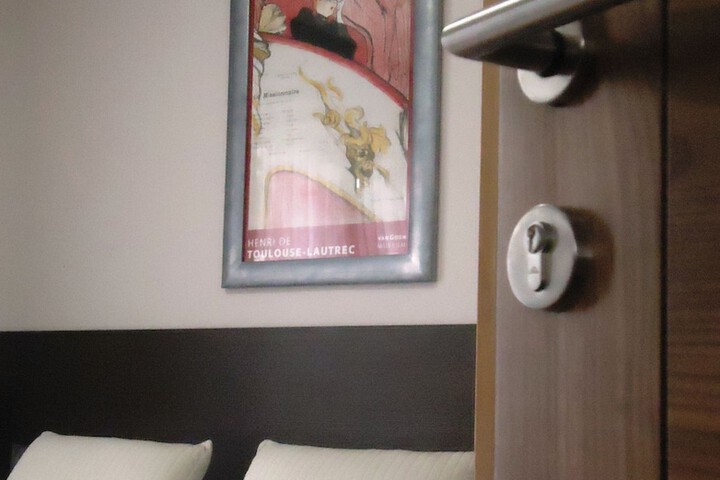 Room 21 of 53
