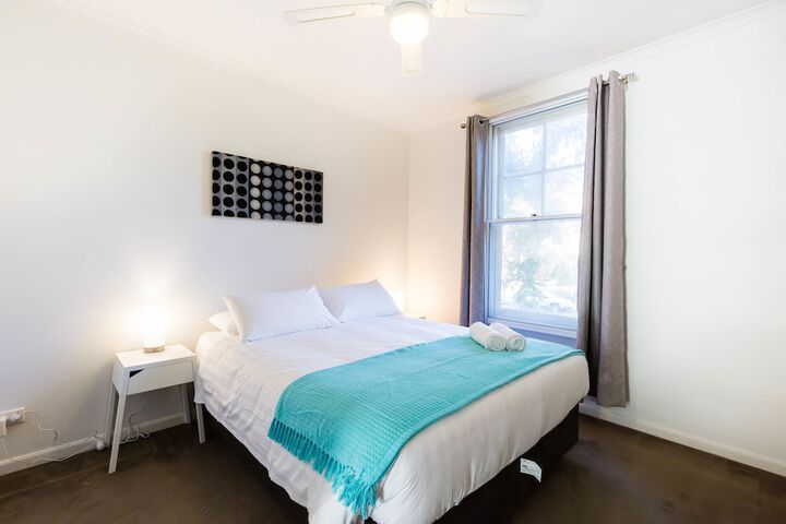 Room 4 of 13