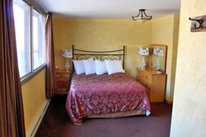 Room 21 of 68