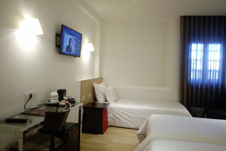 Room 12 of 52