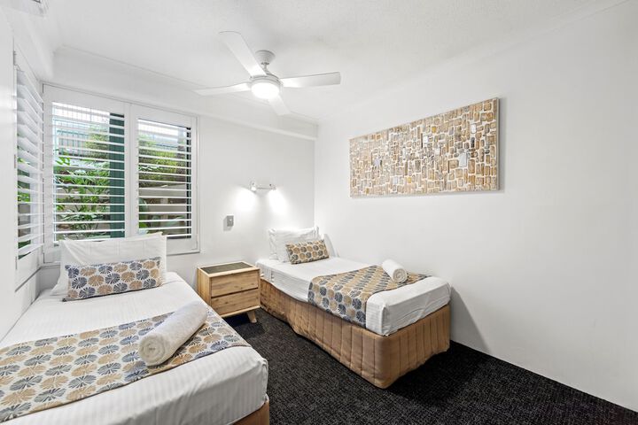 Room 5 of 91