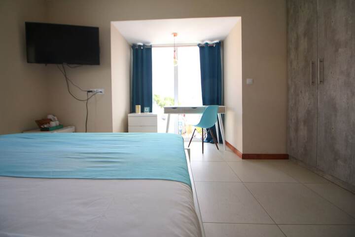 Room 8 of 40