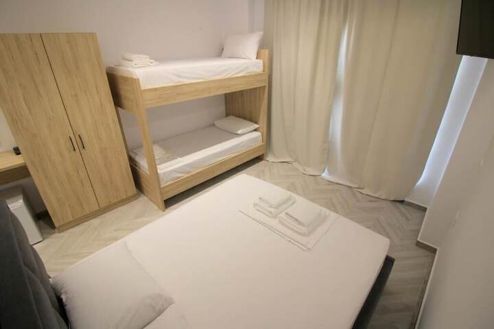 Room 54 of 96