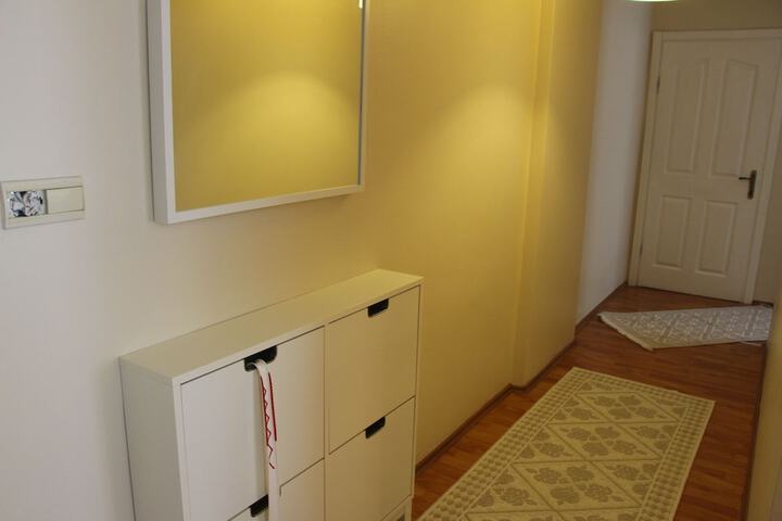 Room 10 of 37