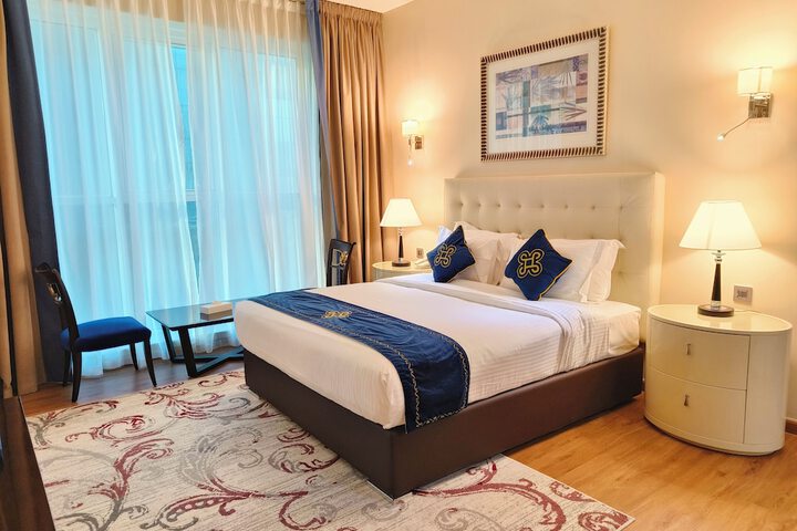 Room 27 of 48
