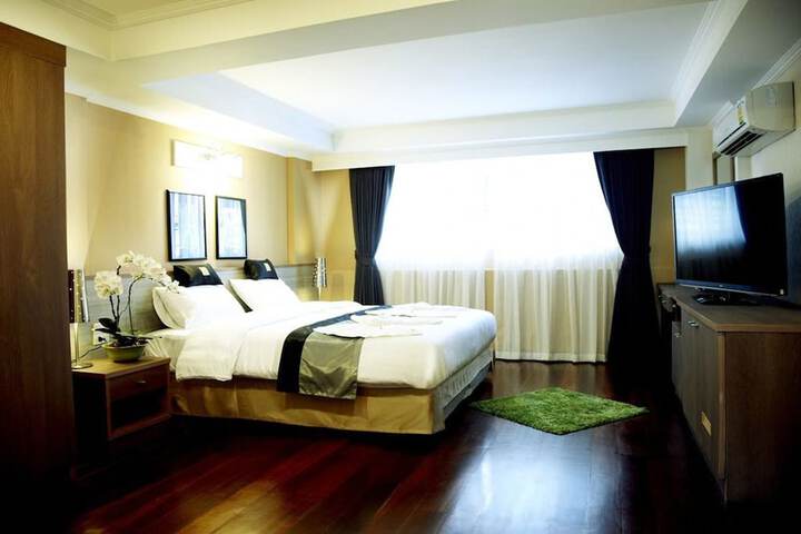Room 17 of 31