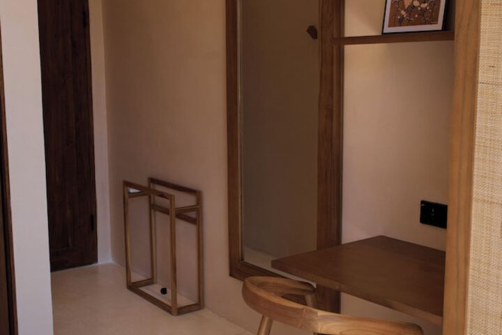 Room 14 of 61
