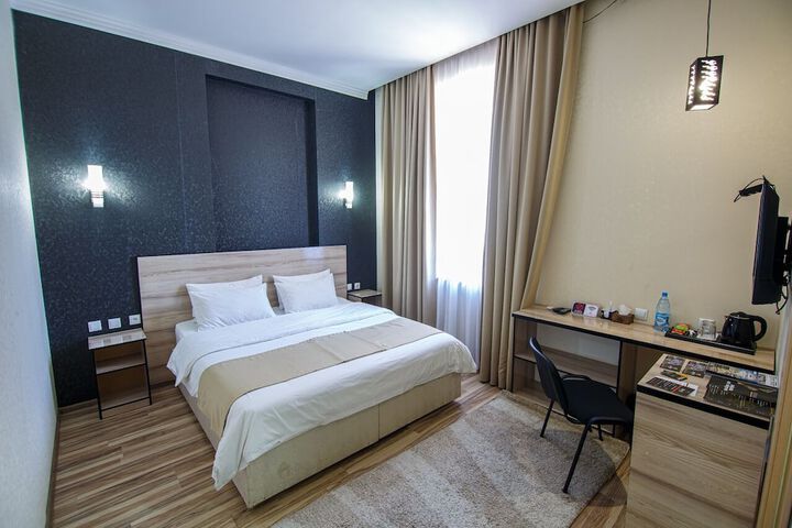 Room 13 of 44