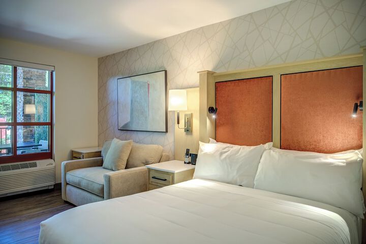 Room 27 of 119