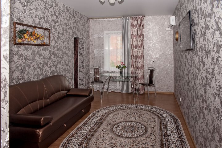 Room 8 of 35