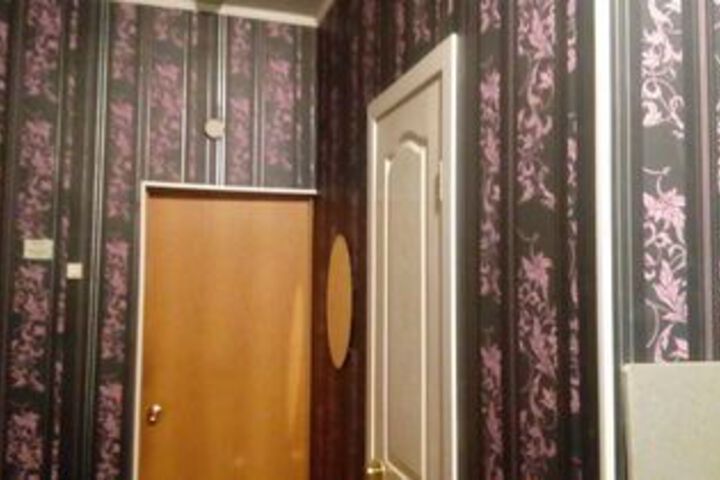Room 7 of 19