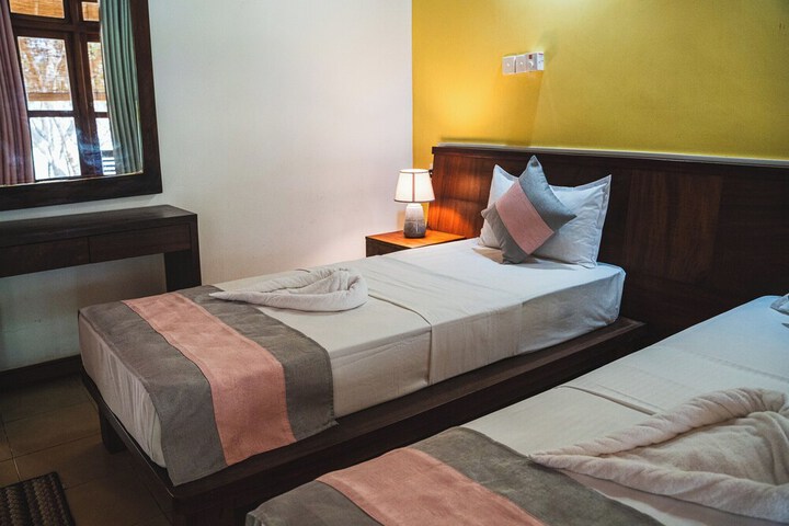 Room 14 of 90