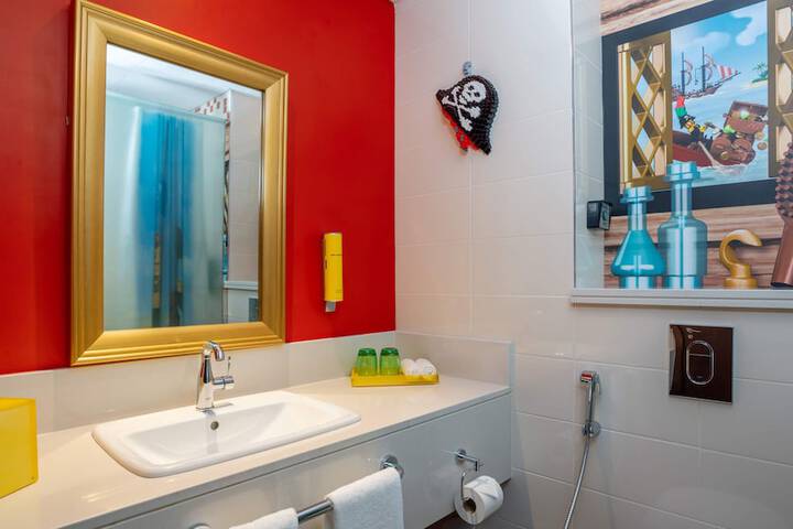 Room 46 of 54