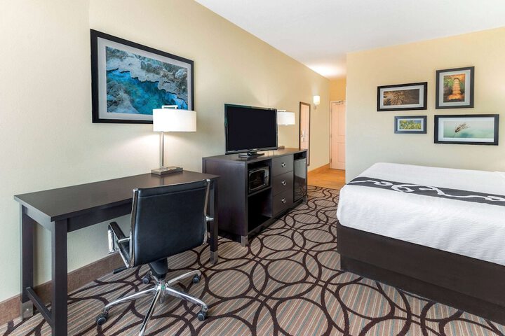 Room 9 of 45