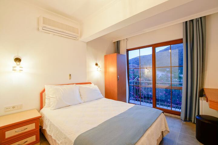 Room 9 of 57