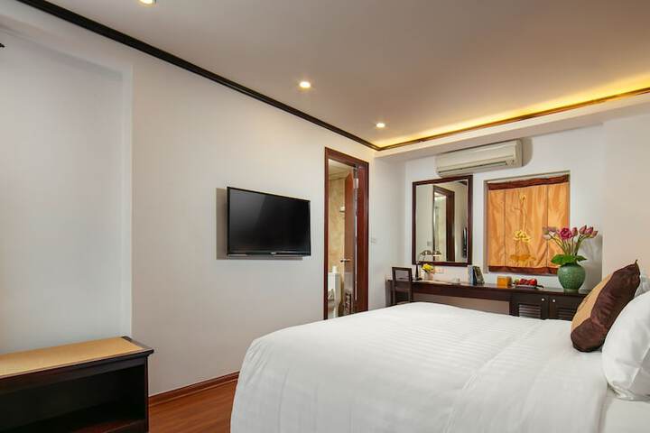 Room 18 of 97