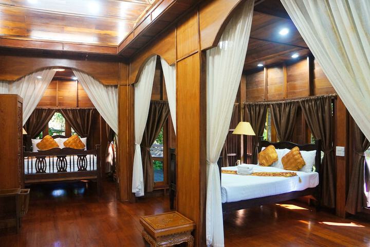 Room 3 of 90