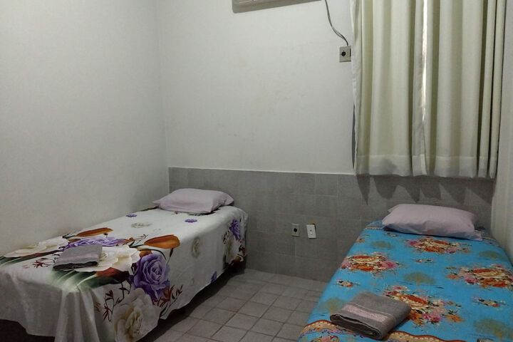 Room 11 of 33