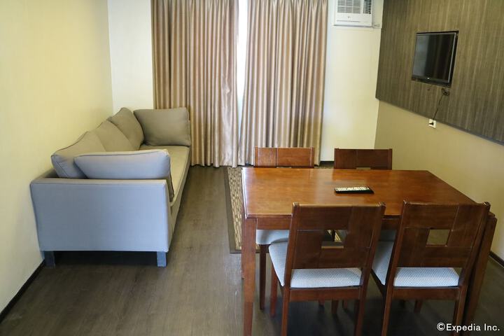 Room 22 of 40