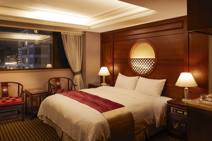 Room 21 of 46
