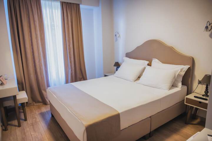 Room 4 of 60