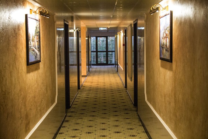 Ballroom/Hall 68 of 71