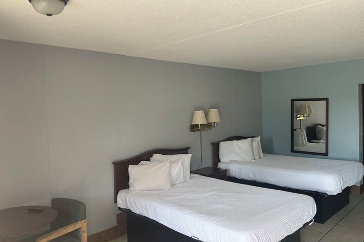 Room 3 of 7