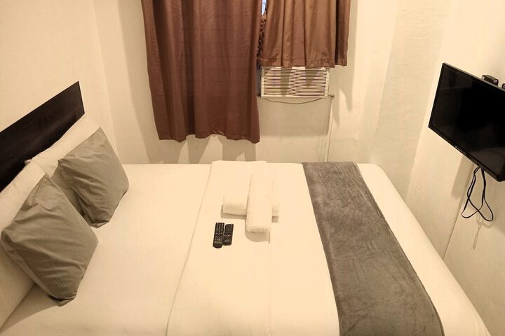 Room 14 of 24