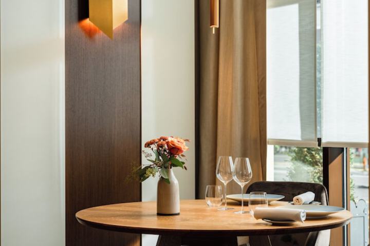 Dining 82 of 97