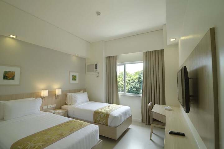 Room 6 of 31