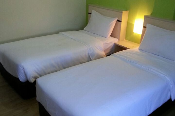 Room 9 of 43