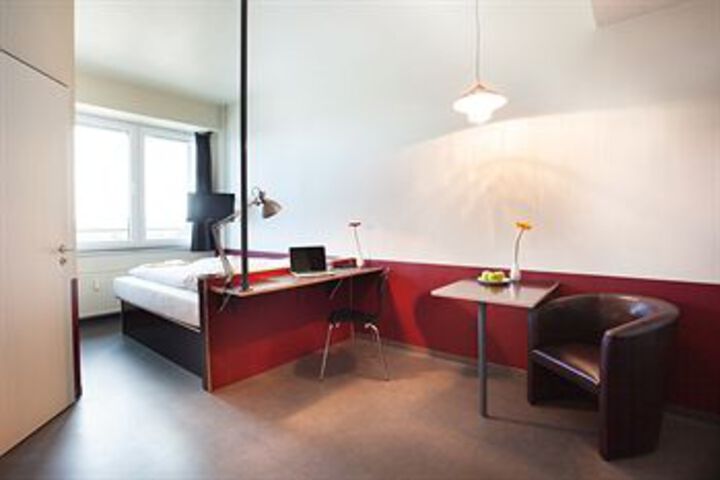 Hotel Suite Photo