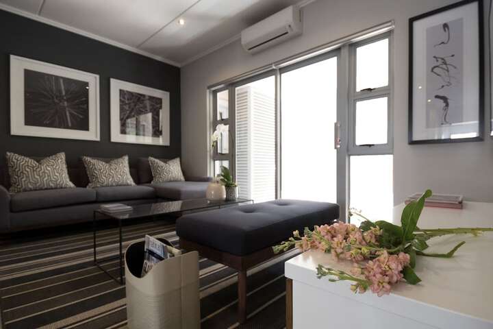 Room 8 of 27
