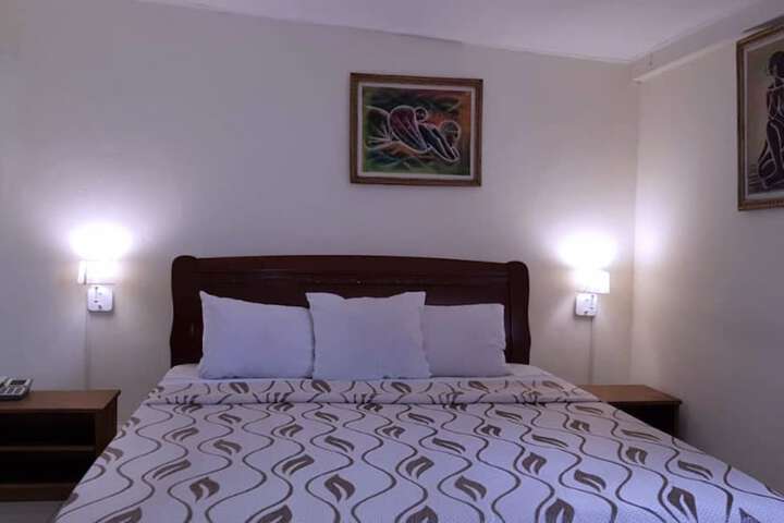 Room 15 of 40