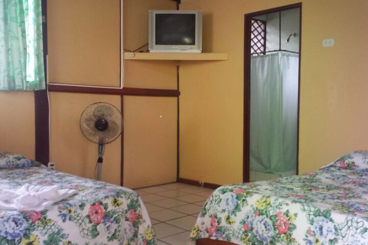 Room 3 of 27