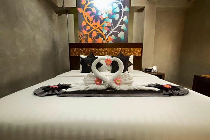 Room 7 of 60