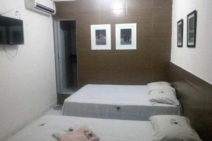 Room 7 of 25